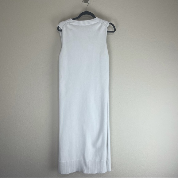 CO Collections White Sleeveless Sweater - Picture 10 of 10